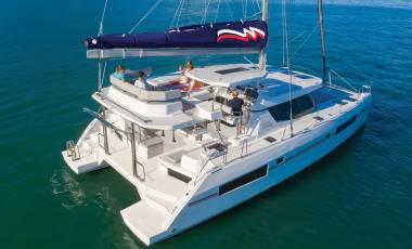 Moorings 4500L people on deck